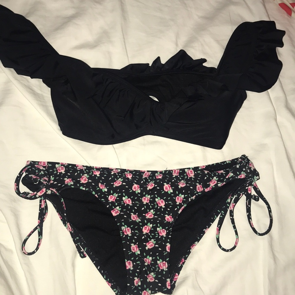 Super cute swim suit
